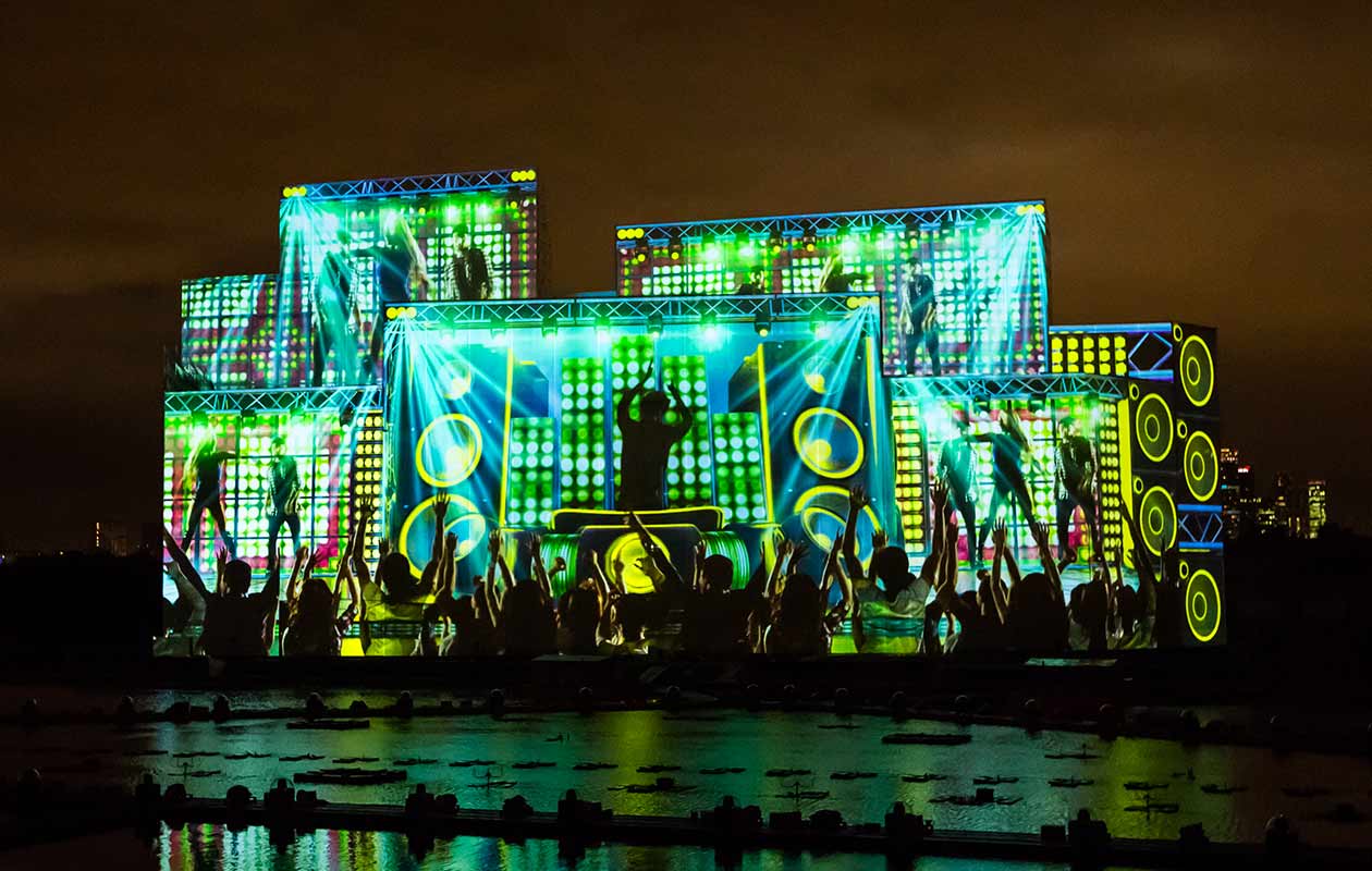 Moscow ‘Circle of Light’ festival breaks two world records for breath-taking ...1260 x 800