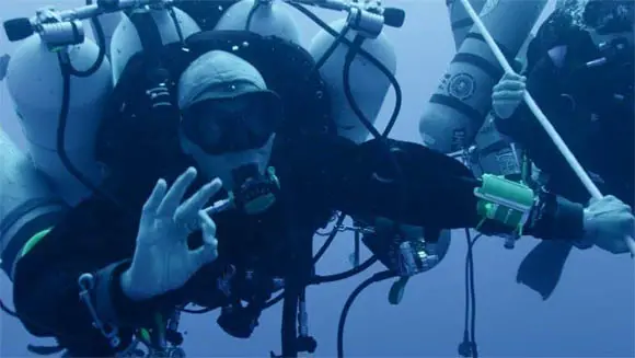 Ahmed Gabr breaks record for deepest SCUBA dive at more than 1,000 feet