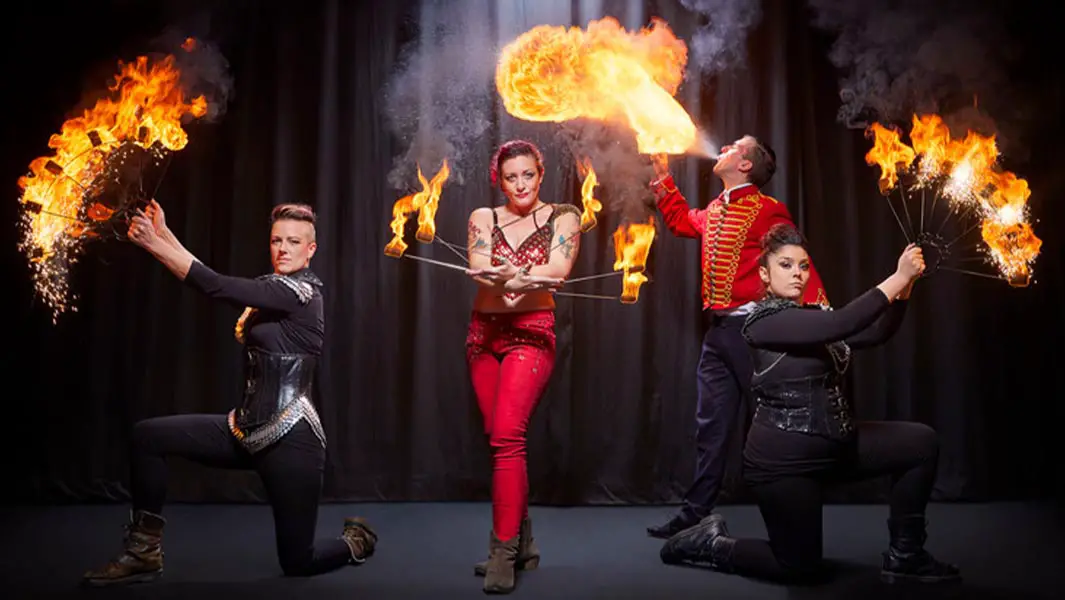 Video: Mind-blowing fire records you won't believe 