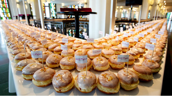 Longest Line of doughnuts Guinness World Records header