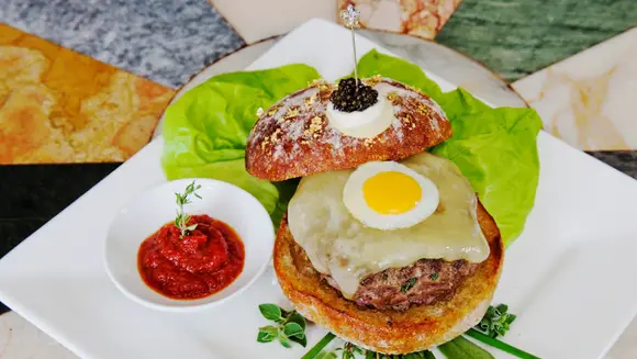 Le Burger Extravagant named world's most expensive hamburger