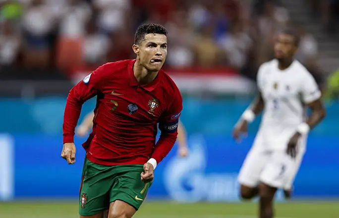 Cristiano-Ronaldo-during-a-football-game