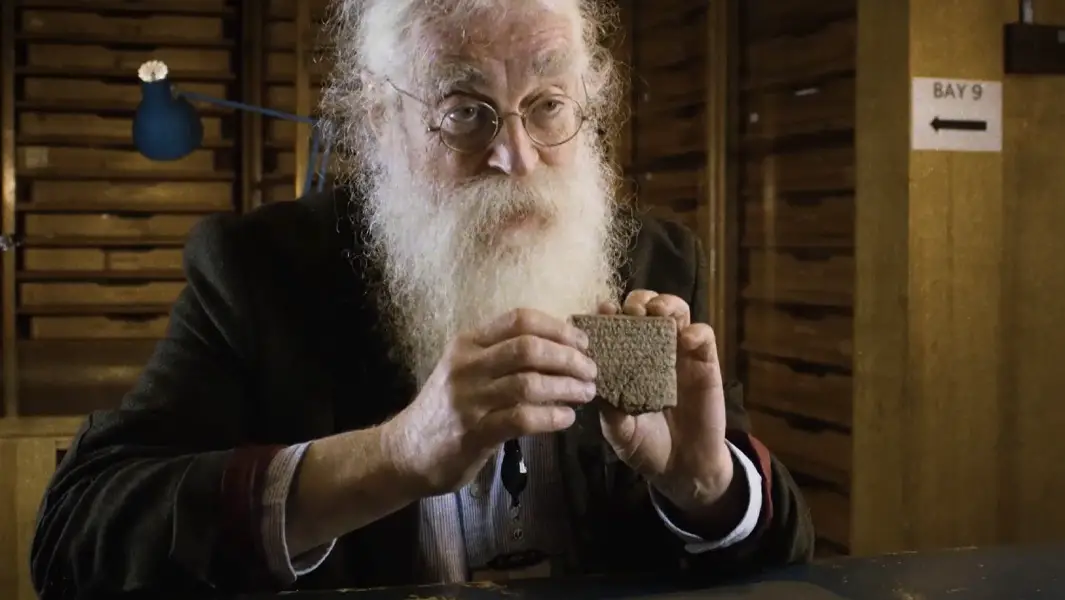 Ancient tablet with world’s oldest ghost drawing explained by man who deciphered it