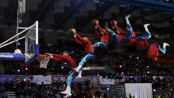 Video: Watch dramatic moment basketball acrobat breaks trampoline slam dunk world record