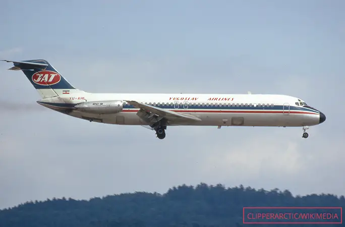 Um JAT McDonnell Douglas DC-9 semelhante ao envolvido