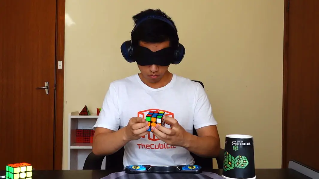 Aussie breaks record for fastest time to solve a Rubik’s cube blindfolded  