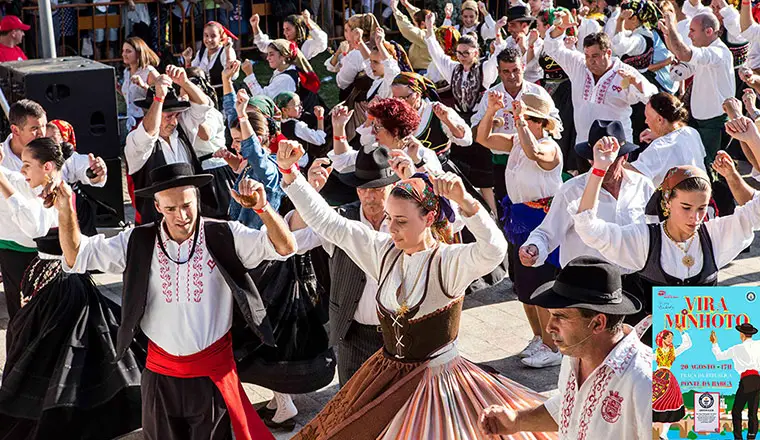 Hundreds take part in largest Portuguese folk dance