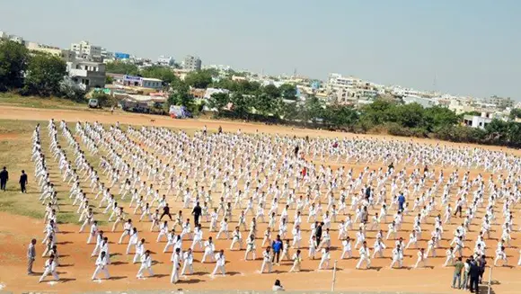 1,152 martial artists take part in record-breaking Taekwondo display in India