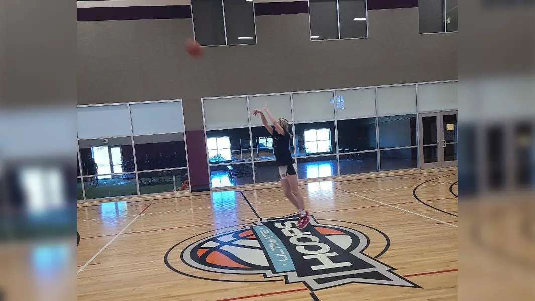 USA teen scores nine half-court basketball shots in a row to break record
