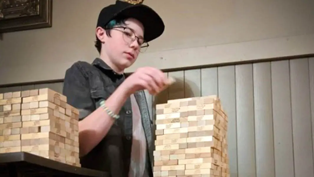 Canadian student breaks record for stacking over 600 Jenga blocks on a single piece  