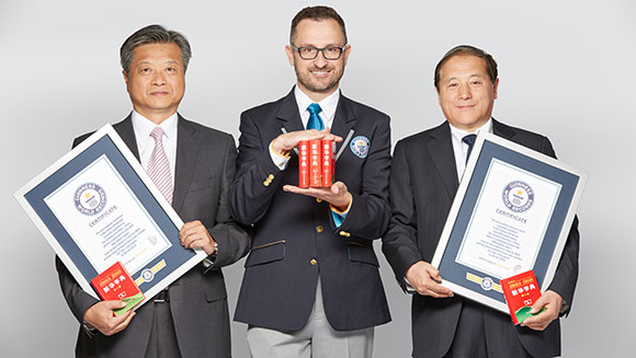 Guinness World Records awards Chinese publishers with record certificates for best-selling dictionary