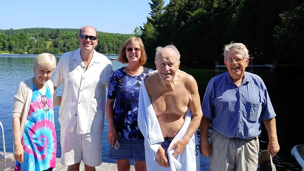 94-year-old Canadian man confirmed as oldest male waterskier 
