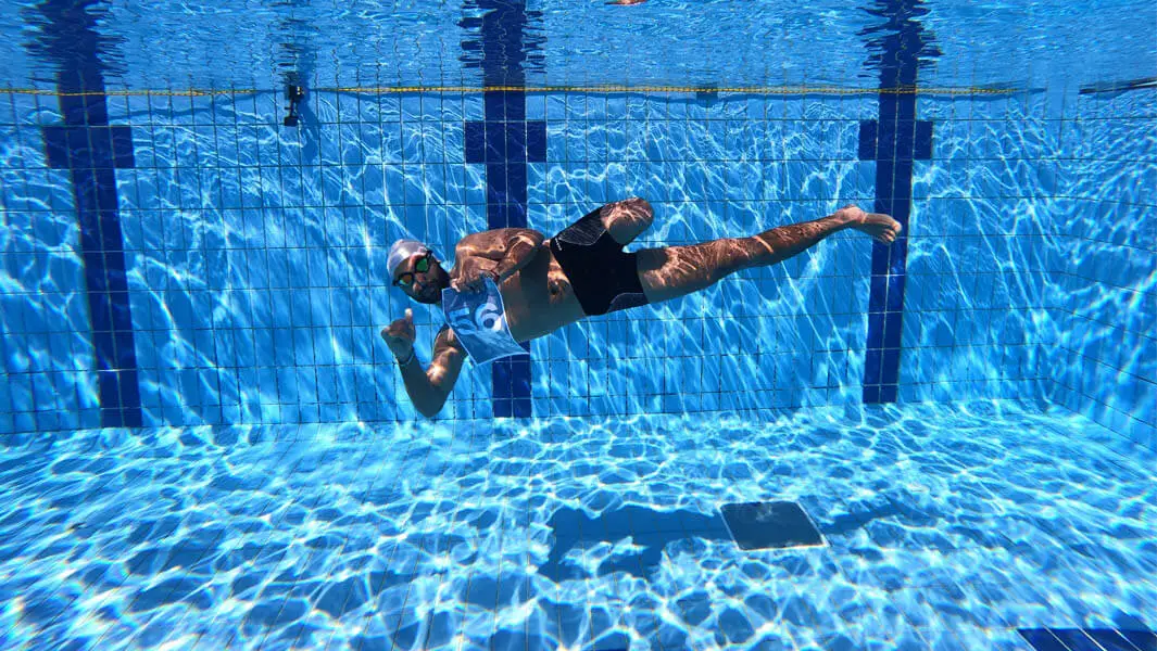 Egyptian man breaks longest underwater swim in one breath record