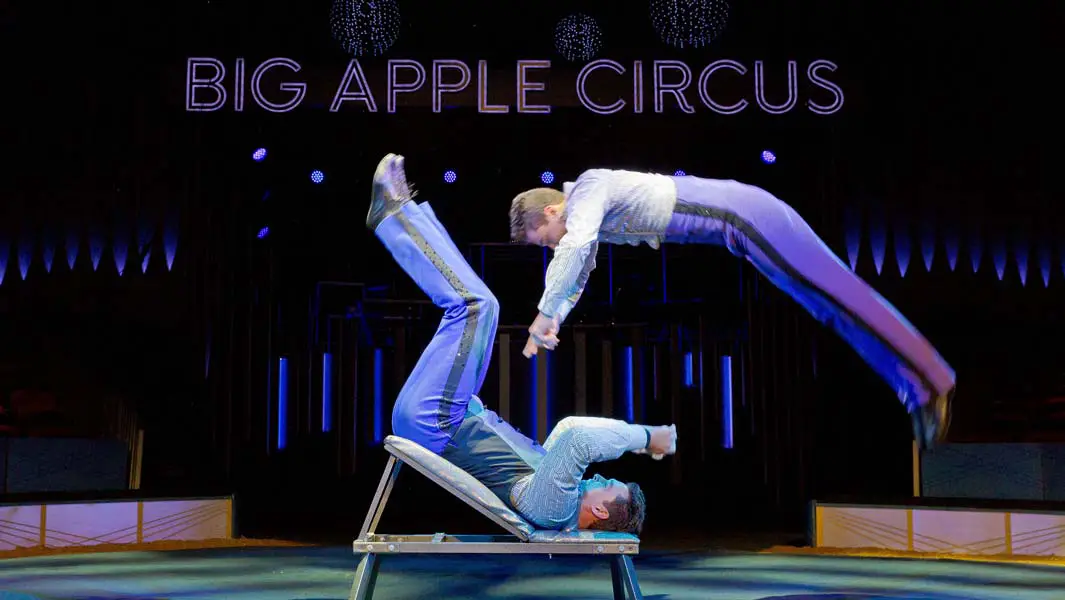 Video: Ninth generation circus performers take on first record title for GWR Day