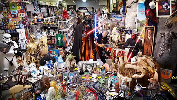 Video: The world’s largest collection of Star Wars memorabilia