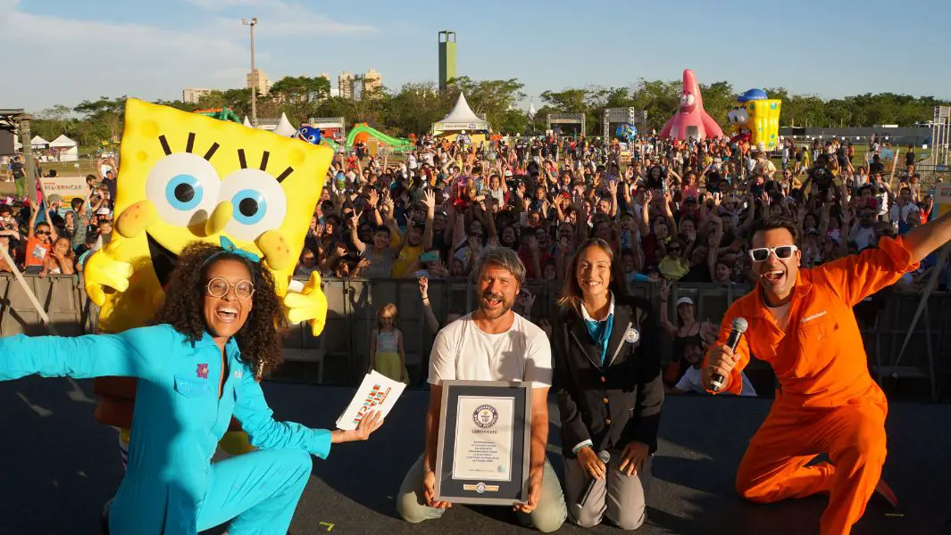 Nickelodeon's "Dia de Brincar" breaks world record