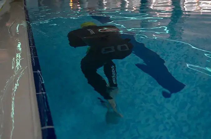 Vitomir Maricic performing the longest underwater walk