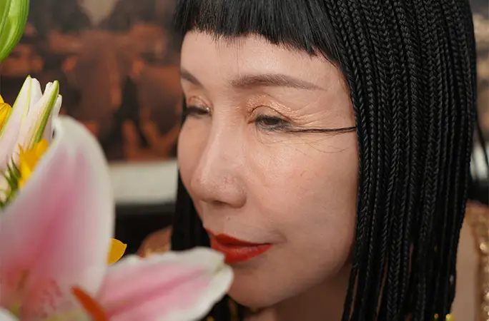 Woman with the world’s longest eyelash breaks own record | Guinness ...