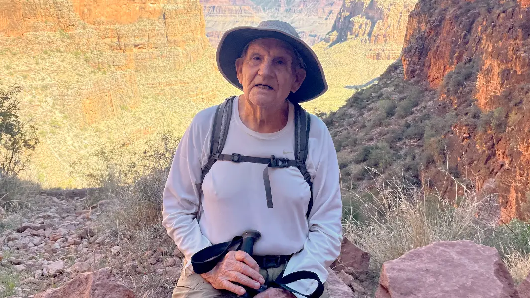 92-year-old trained every day to become oldest person to cross the Grand Canyon rim-to-rim on foot