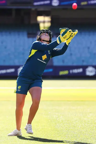 Alyssa Healy highest catch of a cricket ball MCG