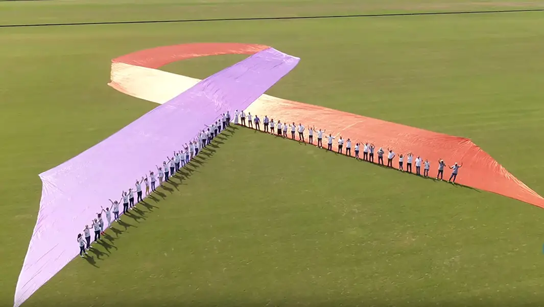 Largest awareness ribbon created for World Psoriasis Day