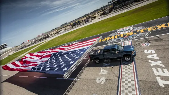 Chevrolet drives its way into the record books with spectacular attempt at largest banner flown by a vehicle title