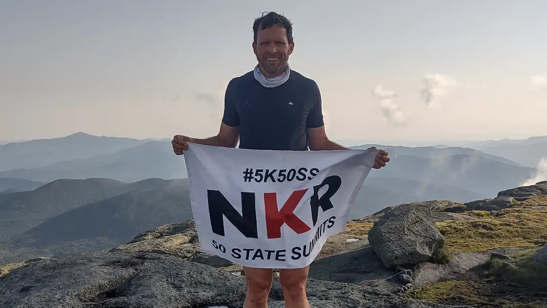 Kidney donor climbs highest point in all 50 US states to raise awareness