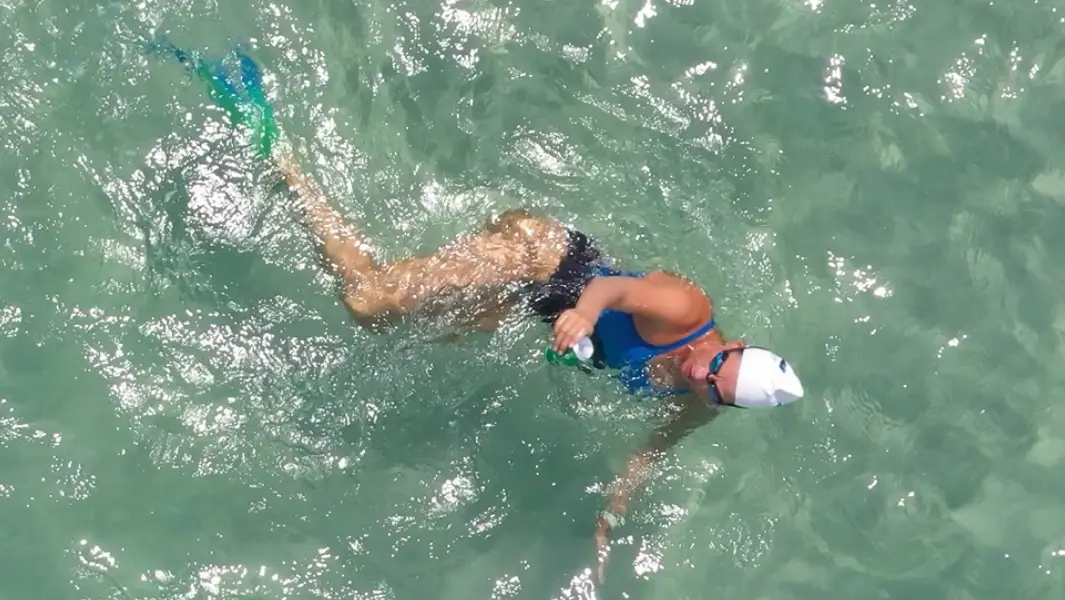 Miami Beach “eco mermaid” achieves the farthest swim with a monofin