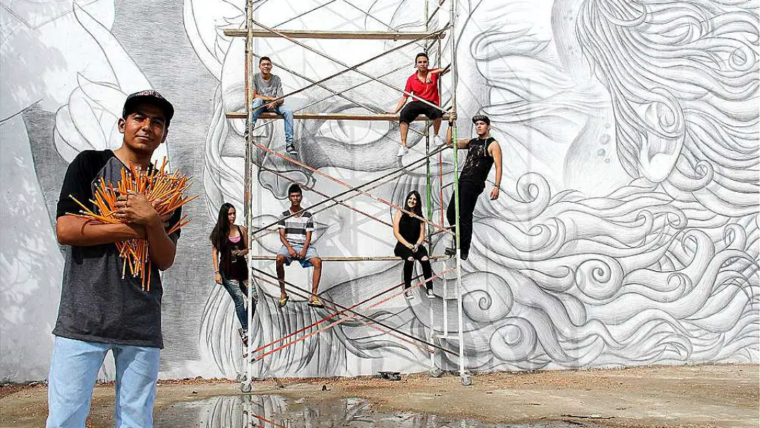 Artist goes through more than 1,200 pencils to draw stunning record-breaking mural