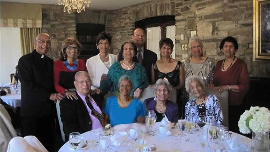 12 siblings break record with combined age of 1,042 years