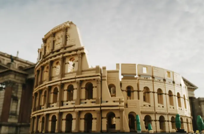 Lego crea il set più grande di sempre: il Colosseo di Roma con 9.036 pezzi  - TecHub