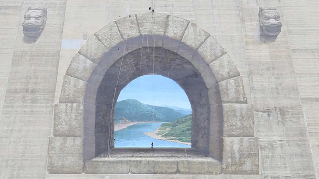 Huge 3D art with message of peace on Korean dam sets anamorphic painting record