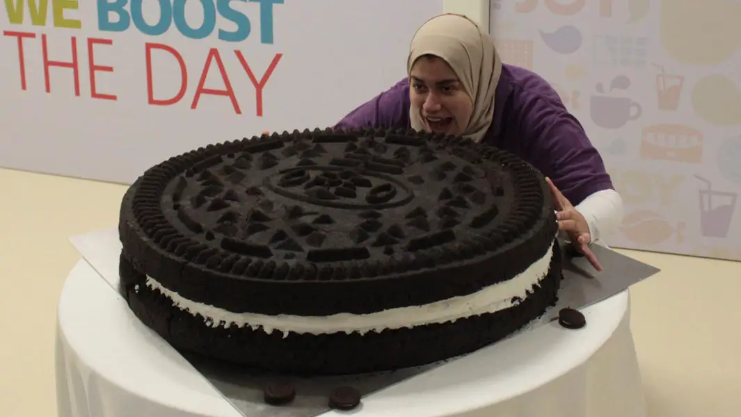 An Oreo biscuit weighing 73 kg has been made – and it looks mouth-wateringly good