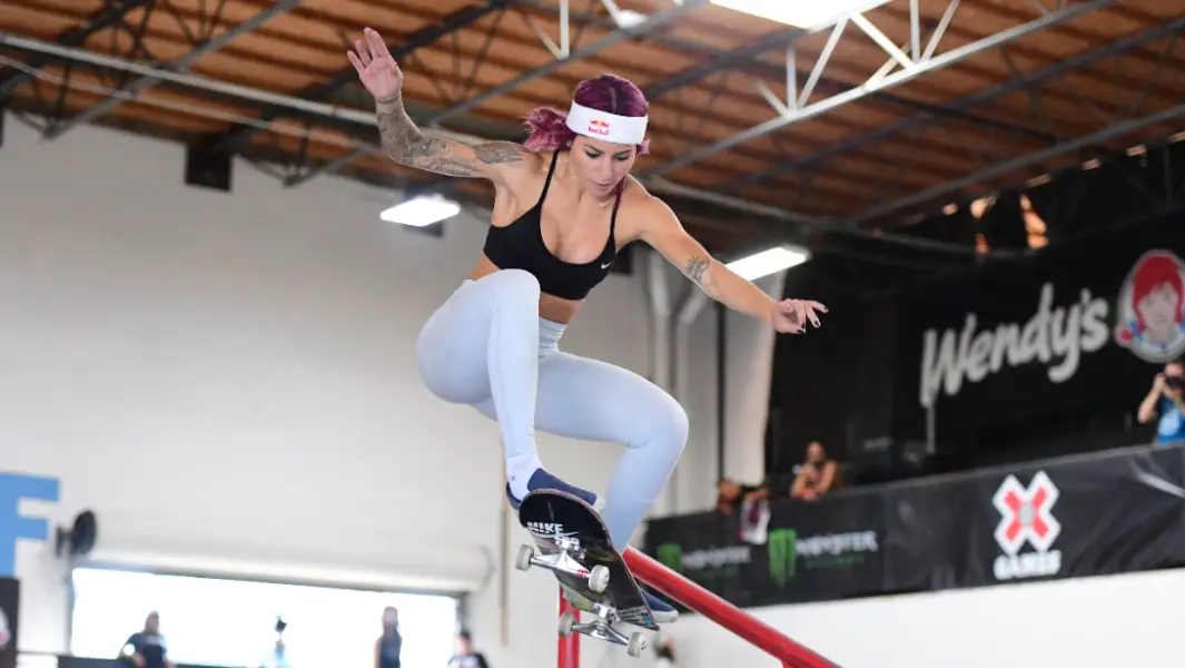 Skateboarder Leticia Bufoni presented with record certificates at X Games 2022