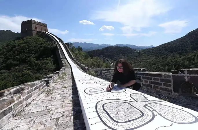 Artist sets longest drawing record on the Great Wall of China