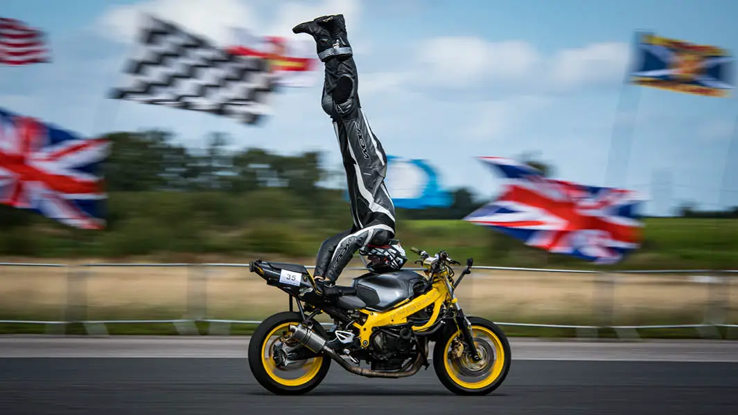 Motorcycle stunt rider reaches speeds of over 122 km/h to break death-defying record