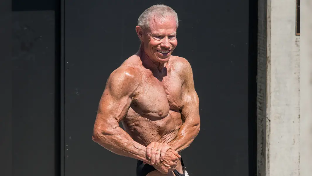 World’s oldest bodybuilder still going strong at 90 years old