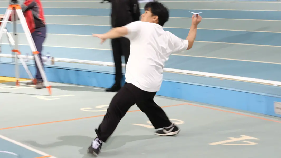 Epic paper airplane throw shatters world record in South Korea
