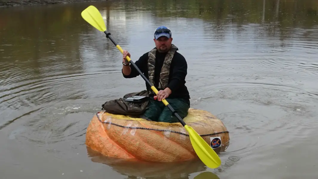 Man creates pumpkin boat then paddles 25 miles in it to set new record