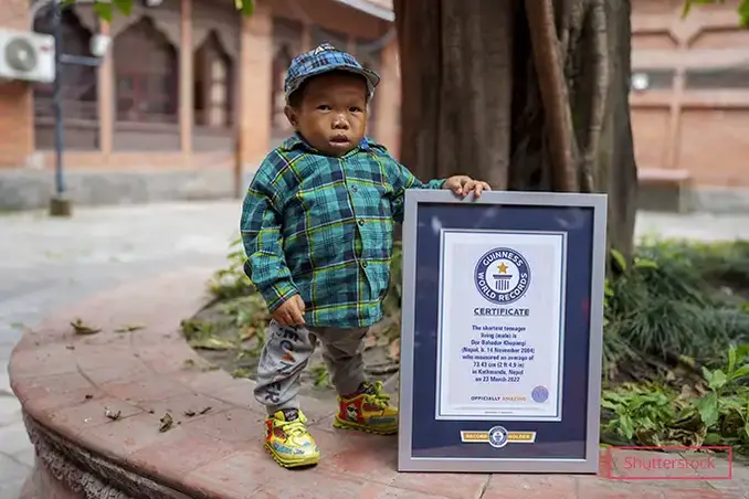 Shortest teen with certificate