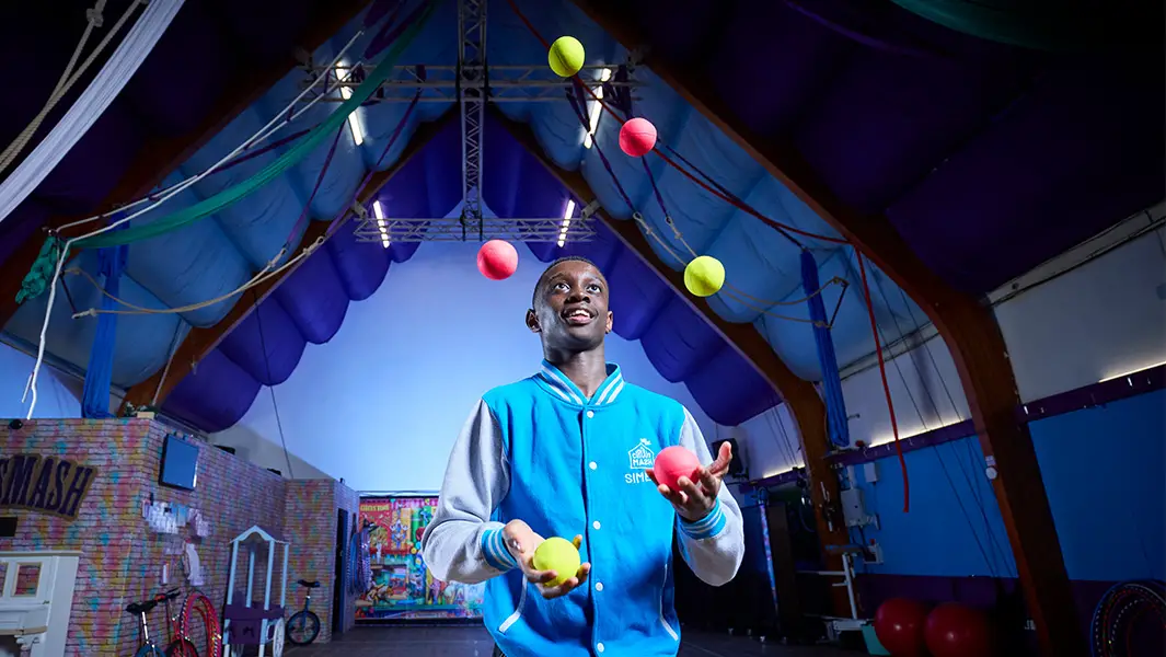 Teen circus star reaches new juggling heights by breaking multiple records