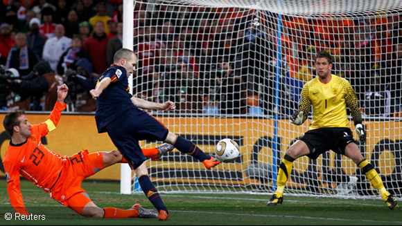 Iniesta-2010-goal-Article-580-327