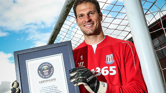 Asmir-Begovic-main