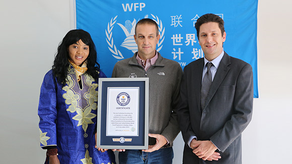 Mariatu-Kargbo-Global-Cultural-Ambassador-of-Republic-of-Sierra-Leone-Brett-Rierson-Representative-WFP-China-and-Rowan-Simons-President-Guinness-World