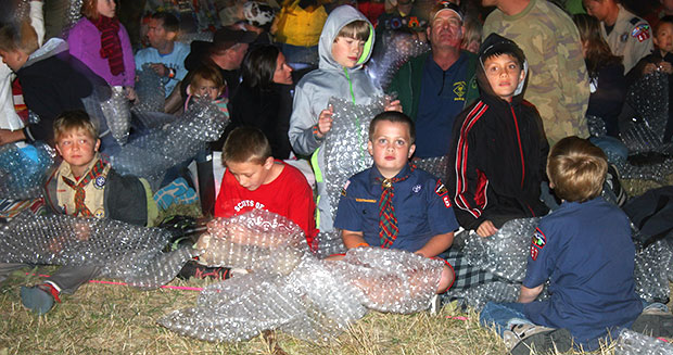 Thousands of Boy Scouts explode record for most people popping bubble ...