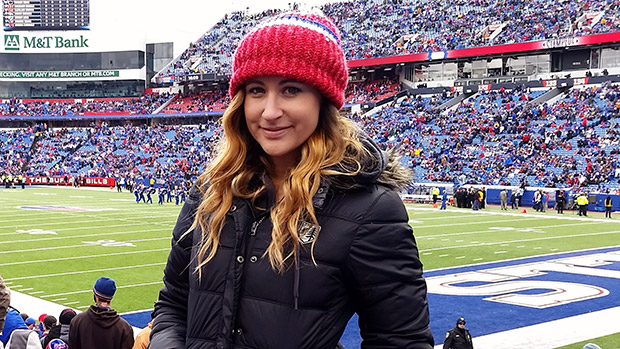 Alicia Barnhart main