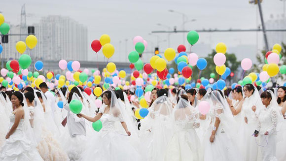 Largest gathering of brides header