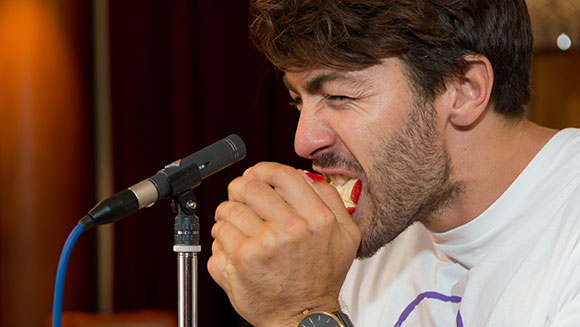 Loudest crunch of an apple header