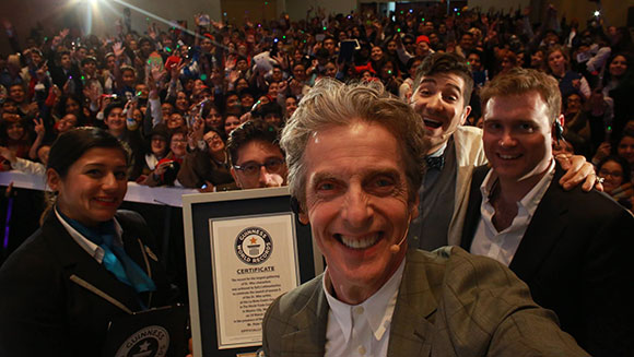 Peter-Capaldi-selfie-main