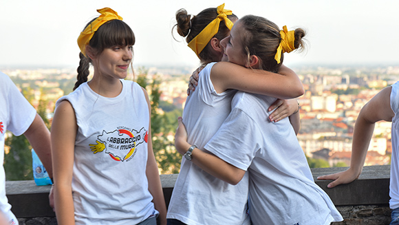 Longest hug relay header